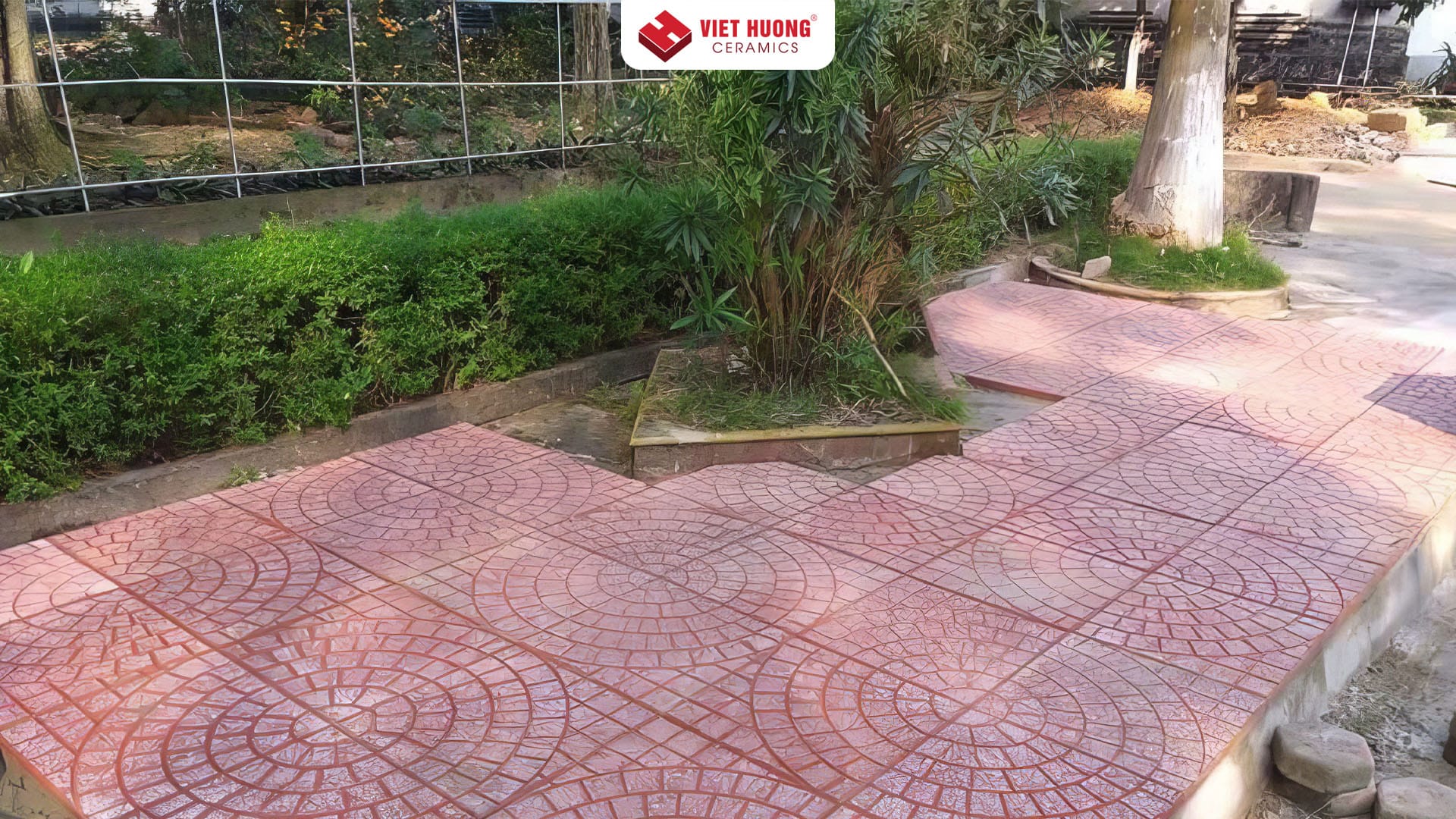 Gạch terrazzo 300x300 bao nhiêu 1m2? Ứng dụng gạch terrazzo 300x300 trong thi công nội ngoại thất 21 Gạch terrazzo 300x300mm lát vỉa hè