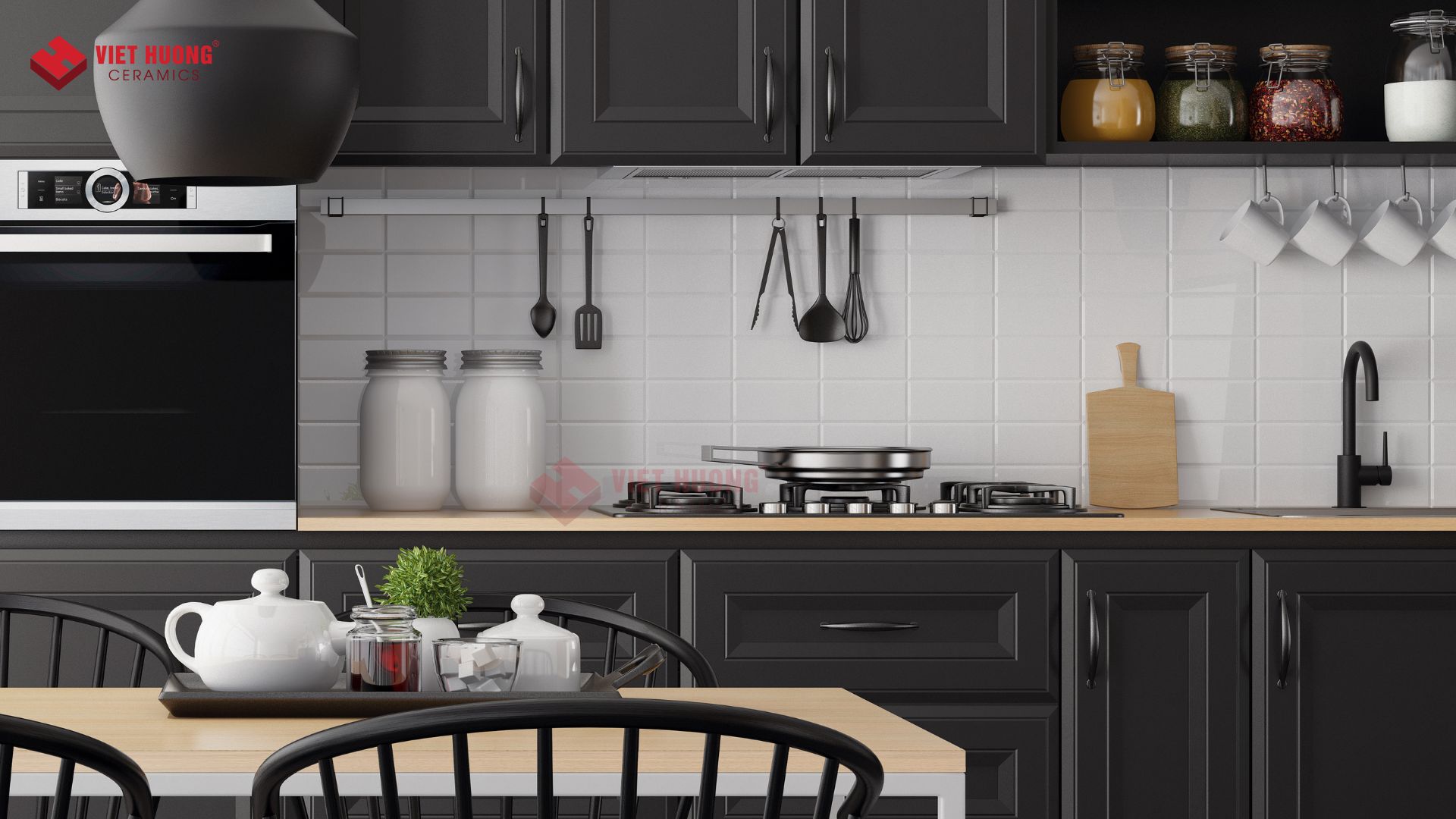 Top 20 bí kíp chọn gạch ốp bếp giúp không gian luôn đẹp, bền, hiện đại 28 Bề mặt gạch phủ nano chống dầu với lớp men bóng nhẹ, chỉ cần khăn ẩm lau là sạch mọi vết bám.