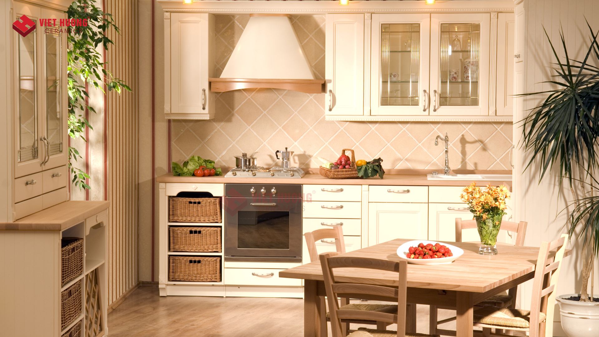 Top 20 bí kíp chọn gạch ốp bếp giúp không gian luôn đẹp, bền, hiện đại 25 Không gian bếp nhỏ sử dụng gạch ốp màu be sáng, giúp phản xạ ánh sáng tự nhiên và mở rộng không gian hiệu quả.